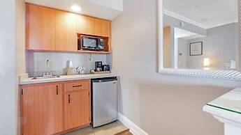 Pelican Pointe Clearwater Beach Hotel