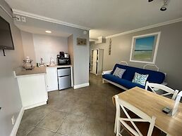 Pelican Pointe Clearwater Beach Hotel