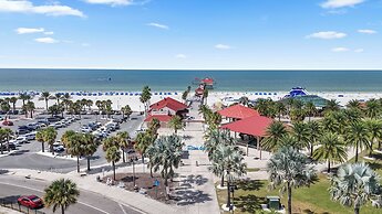 Pelican Pointe Clearwater Beach Hotel