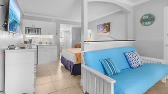 Pelican Pointe Clearwater Beach Hotel