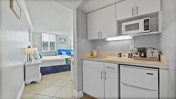 Pelican Pointe Clearwater Beach Hotel