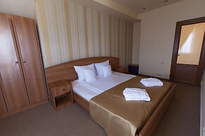 Best Western Bohemian Resort