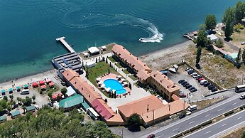 Best Western Bohemian Resort