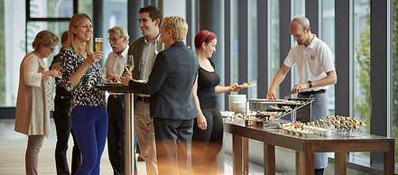 Holiday Inn Zurich - Messe by IHG