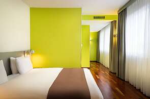 Holiday Inn Zurich - Messe by IHG