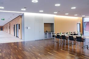 Holiday Inn Zurich - Messe by IHG