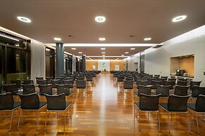 Holiday Inn Zurich - Messe by IHG