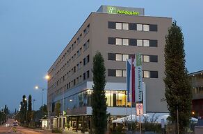 Holiday Inn Zurich - Messe by IHG