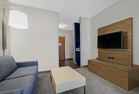 Holiday Inn Express Hotel & Suites NEWPORT by IHG