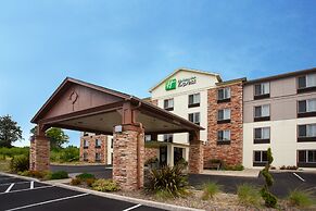 Holiday Inn Express Hotel & Suites NEWPORT by IHG