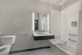 Holiday Inn Express Hotel & Suites NEWPORT by IHG