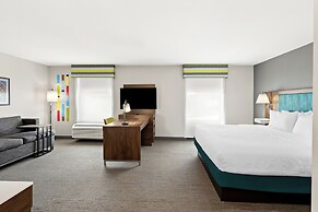 Hampton Inn & Suites Canton