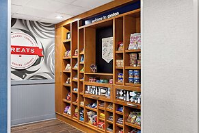 Hampton Inn & Suites Canton