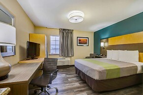 Studio 6 Lenexa, KS - Overland Park