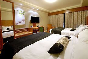 Hôtel & Suites Le Dauphin Drummondville