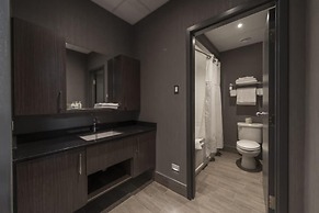 Hôtel & Suites Le Dauphin Drummondville