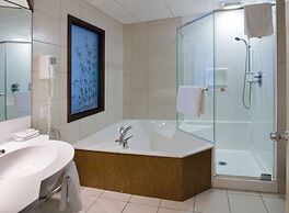 Hôtel & Suites Le Dauphin Drummondville