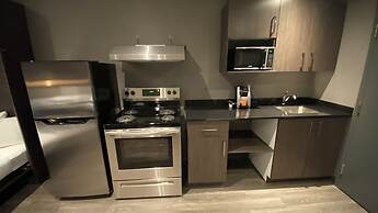 Hôtel & Suites Le Dauphin Drummondville