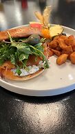 Hôtel & Suites Le Dauphin Drummondville
