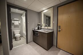 Hôtel & Suites Le Dauphin Drummondville