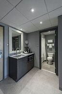 Hôtel & Suites Le Dauphin Drummondville
