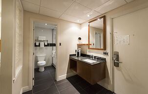 Hôtel & Suites Le Dauphin Drummondville