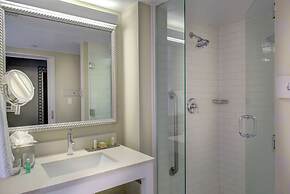 DoubleTree by Hilton Hotel Biloxi