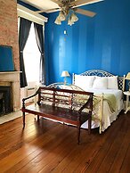 Creole Gardens Guesthouse and Inn