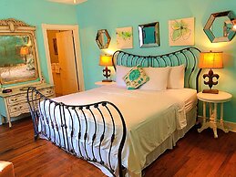 Creole Gardens Guesthouse and Inn