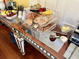 Creole Gardens Guesthouse and Inn