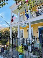 Creole Gardens Guesthouse and Inn