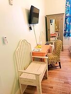 Creole Gardens Guesthouse and Inn