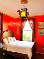 Creole Gardens Guesthouse and Inn