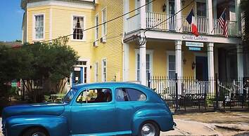 Creole Gardens Guesthouse and Inn