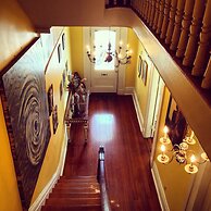 Creole Gardens Guesthouse and Inn