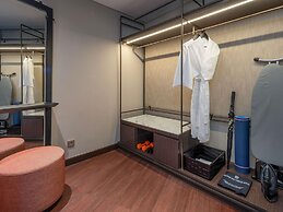 Pullman Bali Legian Beach