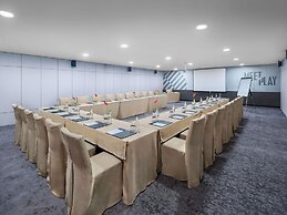 Pullman Bali Legian Beach