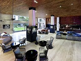 Pullman Bali Legian Beach