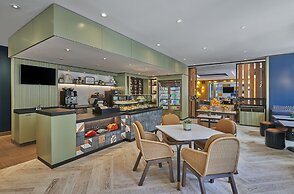 Hyatt Centric The Pike Long Beach