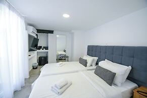 Kosmoplaz Beach Hotel
