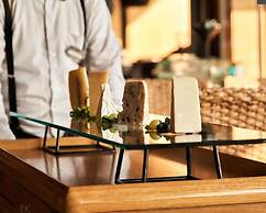 Kosmoplaz Beach Hotel