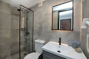 Kosmoplaz Beach Hotel