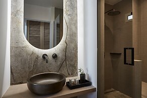 Kosmoplaz Beach Hotel