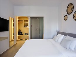 Kosmoplaz Beach Hotel