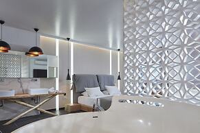 Kosmoplaz Beach Hotel