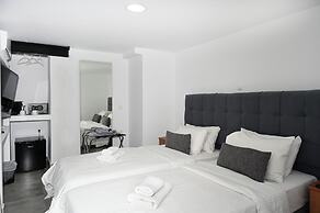 Kosmoplaz Beach Hotel