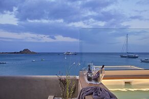 Kosmoplaz Beach Hotel