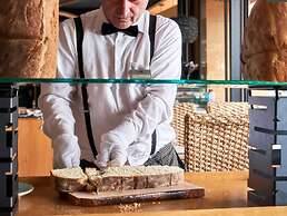 Kosmoplaz Beach Hotel