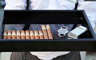 Kosmoplaz Beach Hotel