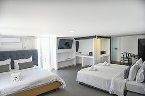 Kosmoplaz Beach Hotel